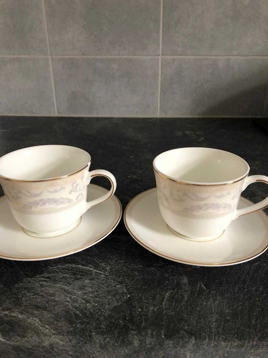 2 чаши за чай или дълго кафе Fine Bone Chine Royal Doulton