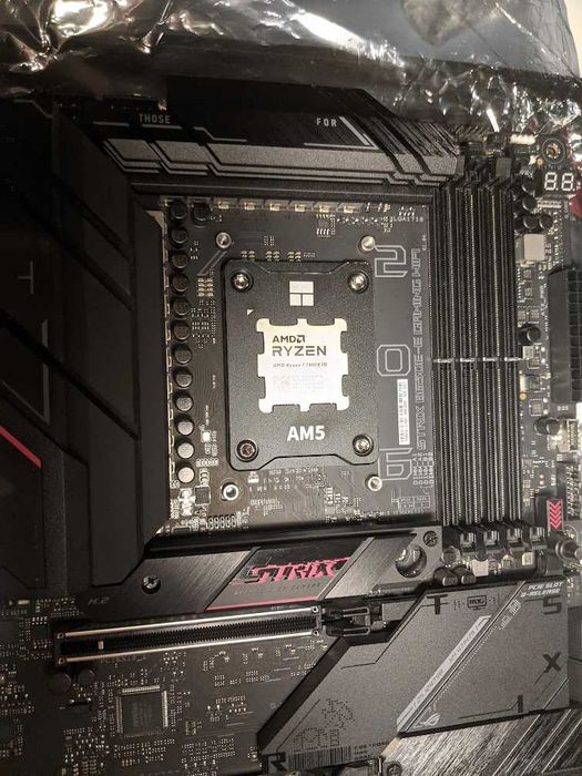 CPU AMD Ryzen 7 7800X3D