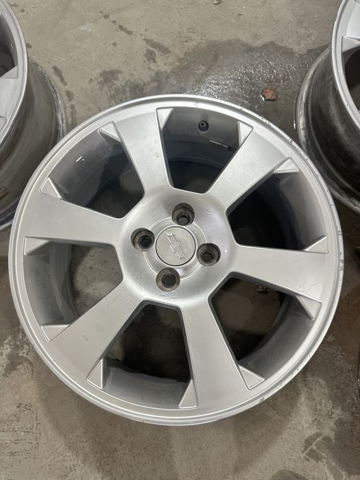 R 17 jentra diska 4/100