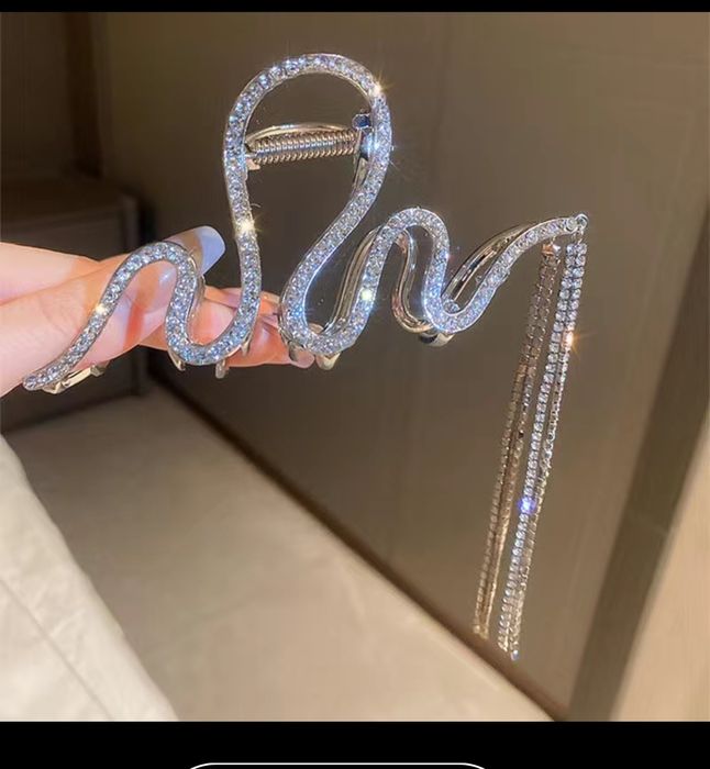 Заколка со стразами  1000