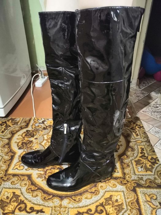 Срочно  красивые сапоги.