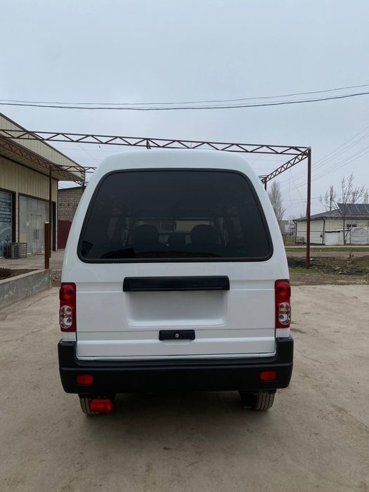 Damas 2 D11 Style (VAN)