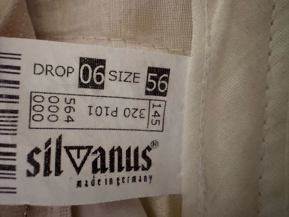 Продам костюмы и пиджак