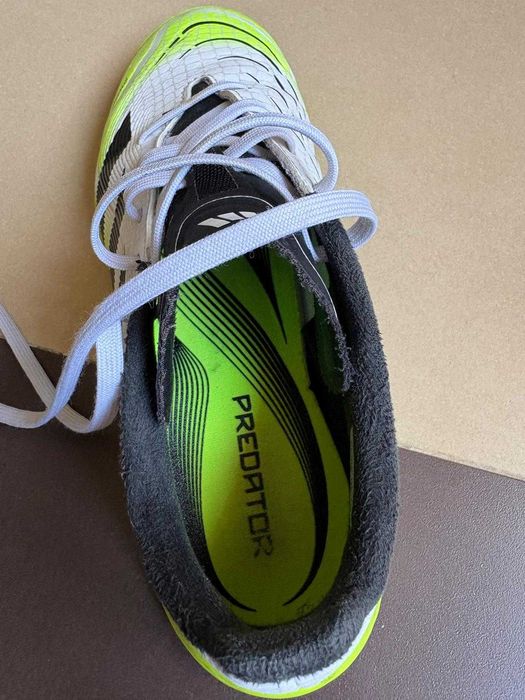 Ghete de fotbal Adidas Predator, marimea 38