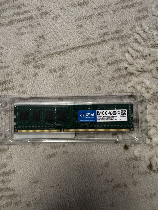 Memorie ram  DDR3 8 gb  Crucial