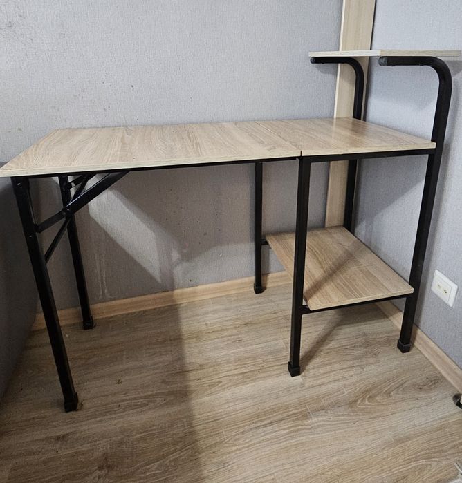 Рабочий стол , компьютерный стол