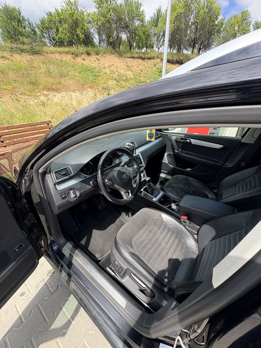VOLKSWAGEN Passat 2012 — imagine 4
