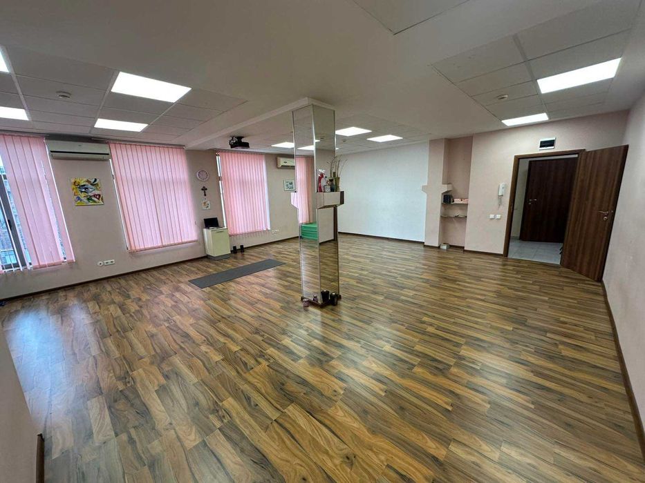 Дава се под наем Офис в Пловдив, Център - 73 кв.м за 433.5 € - Снимка #1