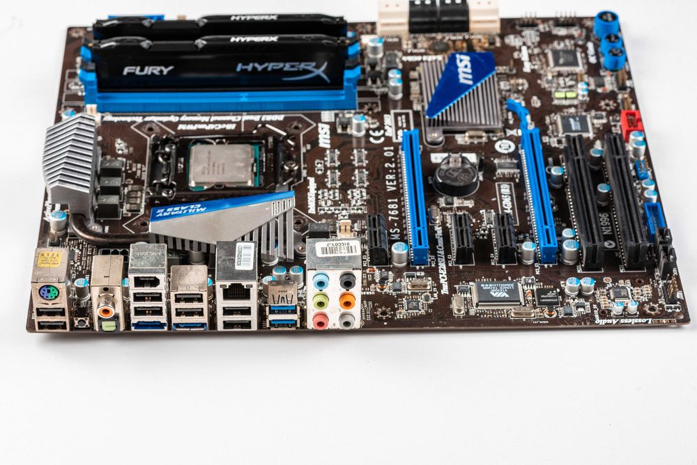 KIT Placa de baza MSI X99S SLI PLUS GIGABYTE GA-X99-UD4 Cpu INTEL Xeon Core i7-5920K i7-6800K Socket 2011-3 Z77 EXTREME4 Z77-DS3H B85M-G B85M Pro4