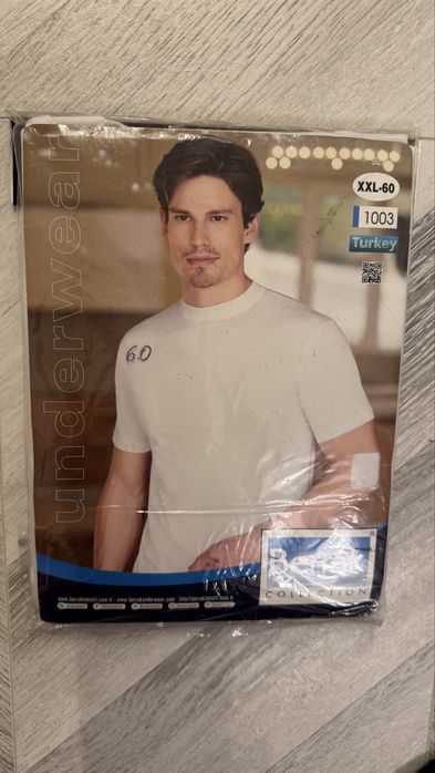 Продам перчатки, майки