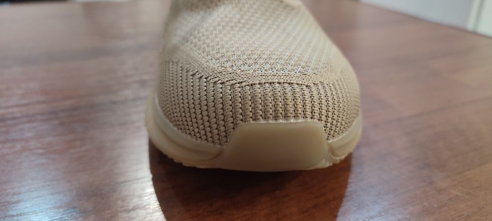 Продам кроссовки фирмы REEBOK