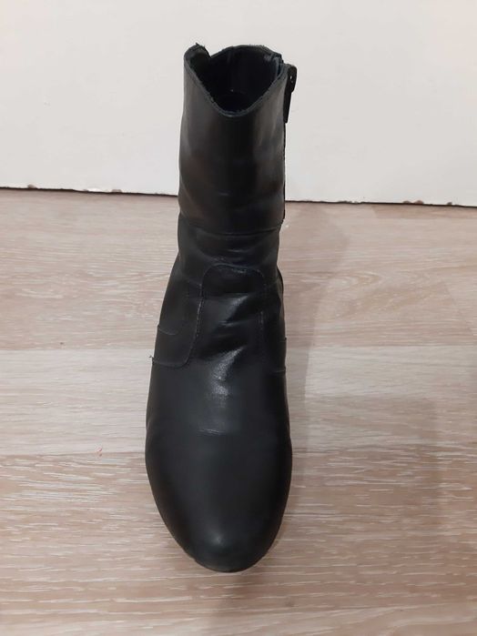 Botine din piele naturala, cu toc comod negru marimea 38-39
