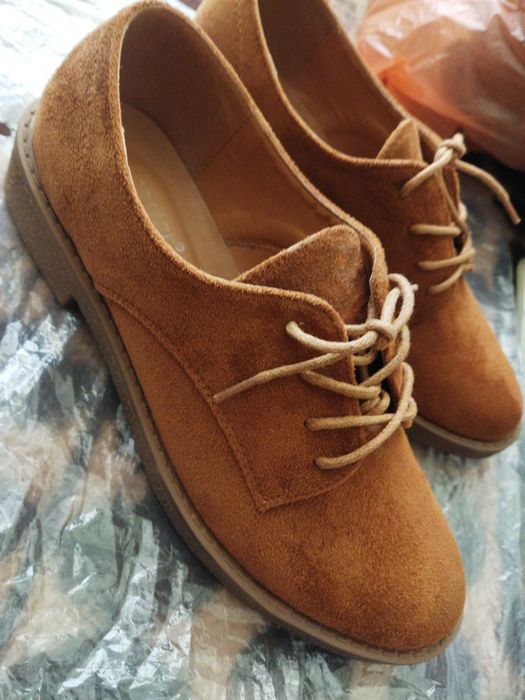 Дамски обувки от велур с много хубава подметка