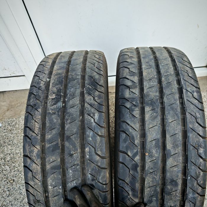 4 бр. Бусови гуми Continental 235/65/16C