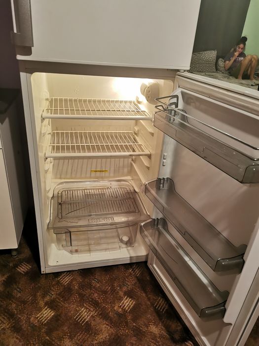 Vând frigider artic