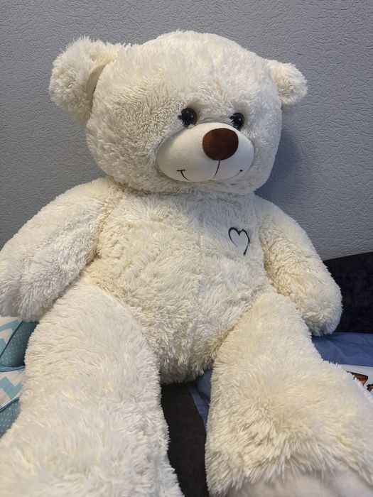 Продам медведя плюшевого