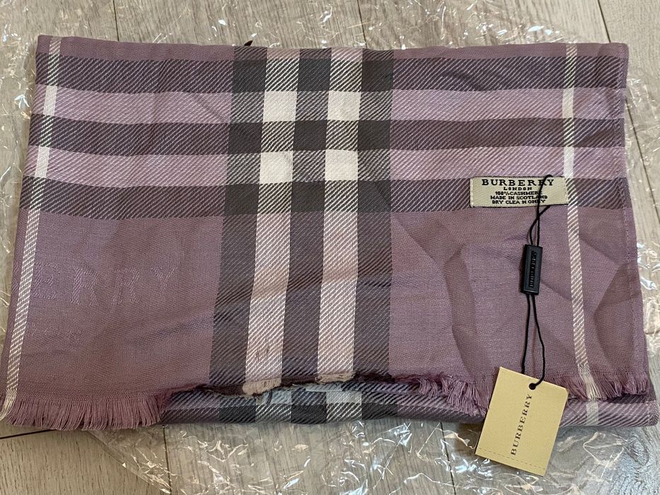 Eșarfă nou Burberry