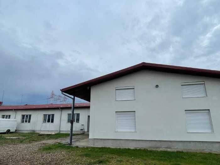Inchiriez hala in Oradea iesirea spre Cluj