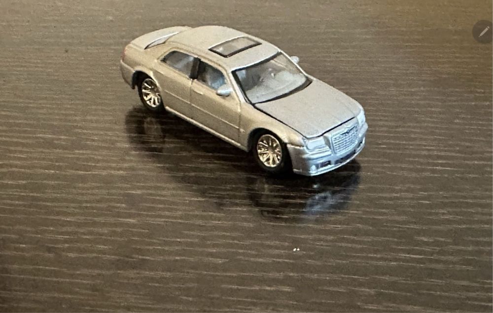 Machete auto CARARAMA 1/72