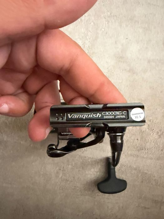 Vand 2 mulinete shimano vanquish si Daiwa