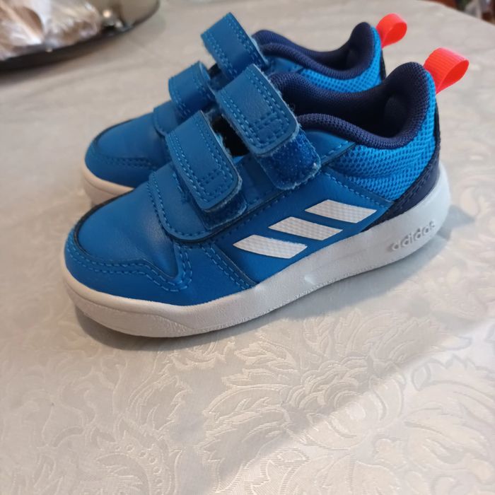 Маратонки Адидас 21