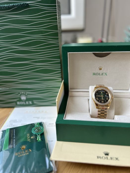 Rolex Day-Date Gold And Green Dial Diamonds President 40 mm