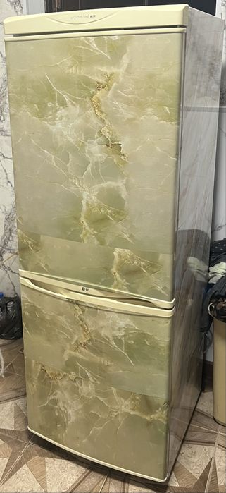 Продам холодильник