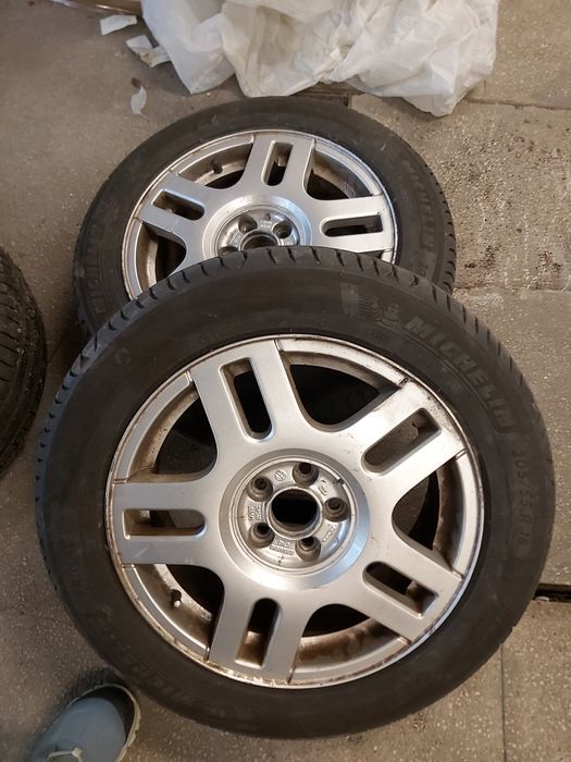 Cauciucuri cu jenți