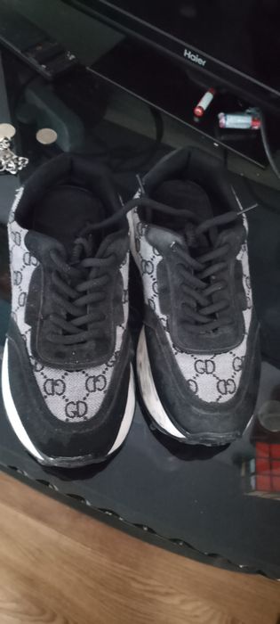 Кроссовки gucci сорокового размера 40