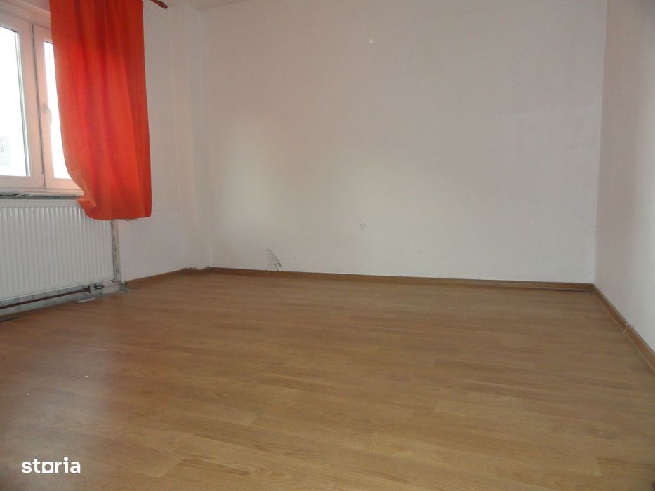 Apartament 2 camere decomandat parter, zona centrala - Kaufland, 80 mp