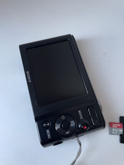 Camera Foto Digitala SONY Cyber-Shot DSC-W800 Black, 20.1 MegaPixel, HD 720p, Zoom Optic 5X,  Senzor CCD, Card 64GB, Digital Point and Shot Camera