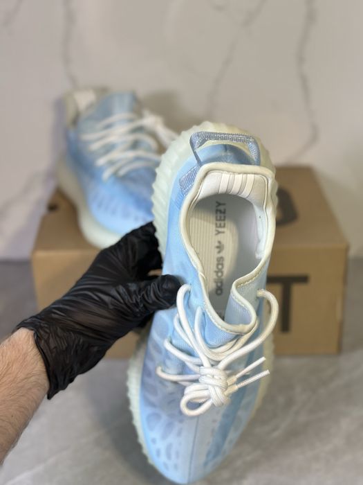 Adidas YEEZY Boost 350 v2 "Mono Ice"