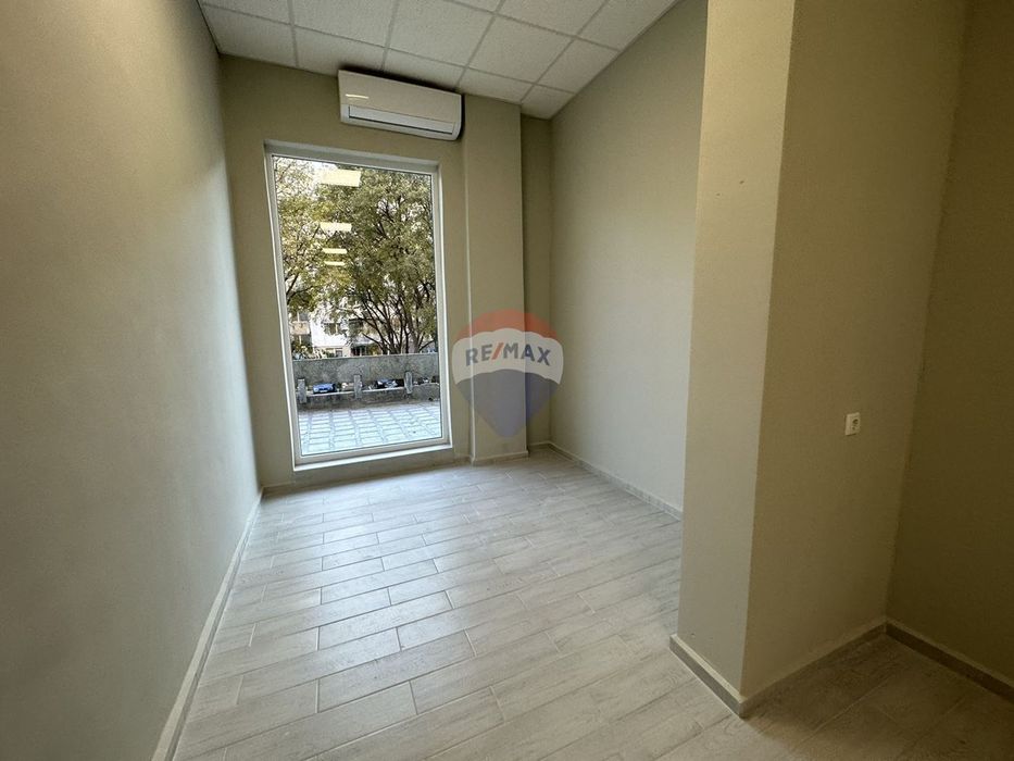 Дава се под наем Магазин в Варна, Гранд Мол Варна - 130 кв.м за 765 € - Снимка #8