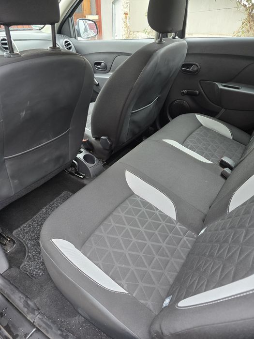 Se vinde dacia sandero stepway. 2