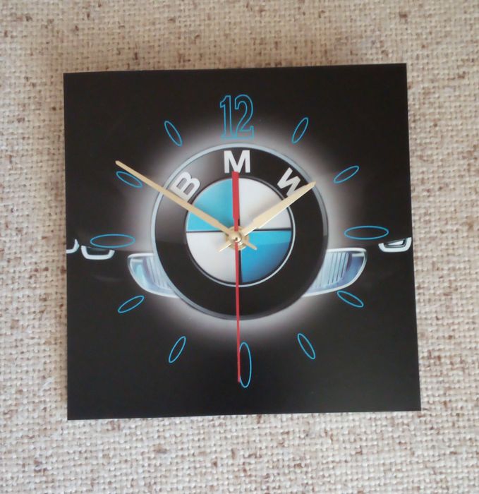 ЦСКА, ЛЕВСКИ, Кама Сутра, AUDI, и други фен часовници.