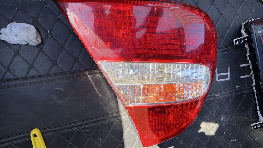 фонарь заднии  левый camry 30