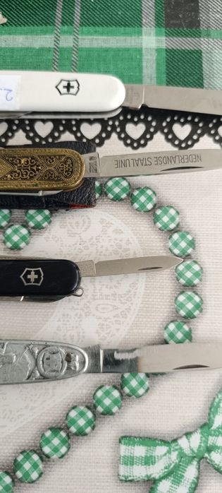 Продавам стари джобни ножчета