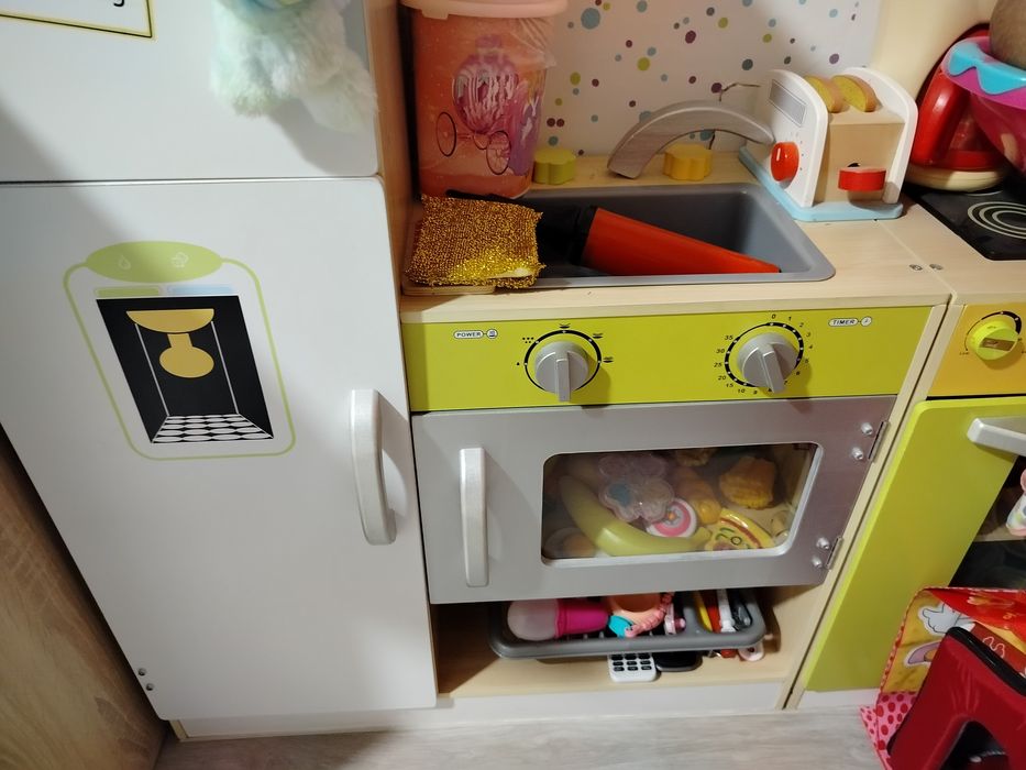 Детска дървена кухня