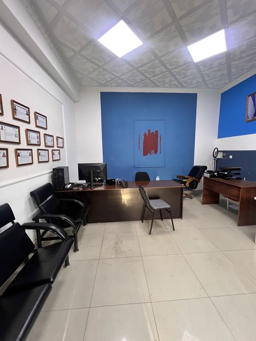 Ofis bir qismi ijaraga beriladi 3 oyga 150$