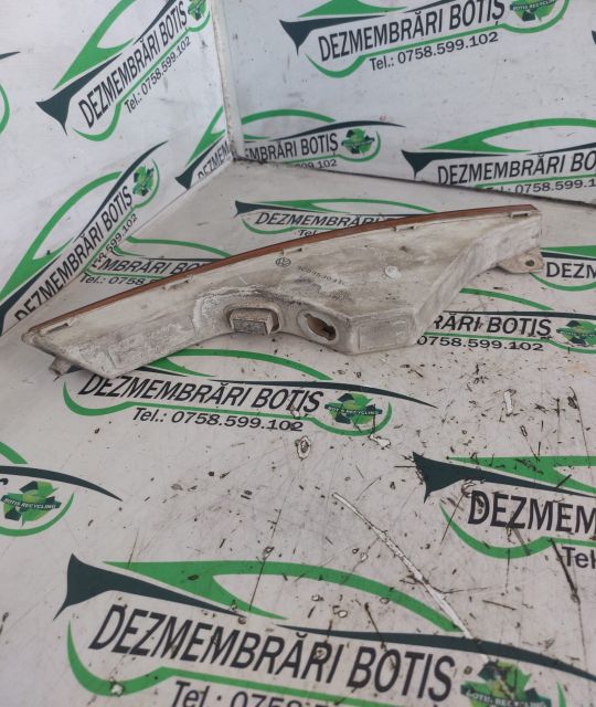 Semnalizare bara fata stanga Volkswagen VW Passat B6