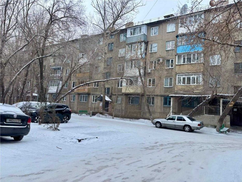 Продам 2х ком.в центре города пр.Б.Жырау, возле ЦУМа>