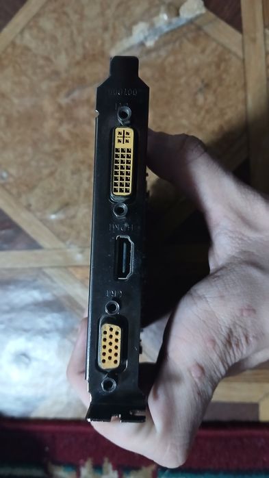 Видеокарта GT220