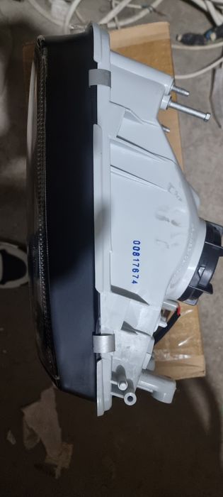 Фары Nissan maxima,cefiro a 32