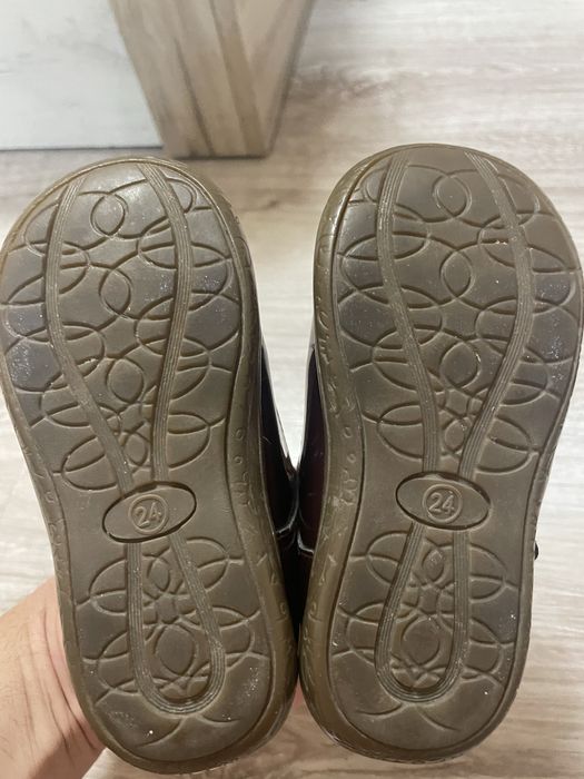 Детски обувки размер 24