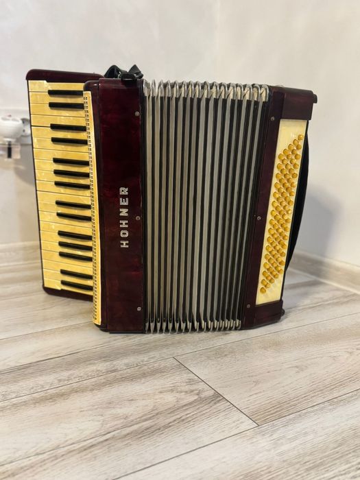 Acordeon Hohner 80 basi