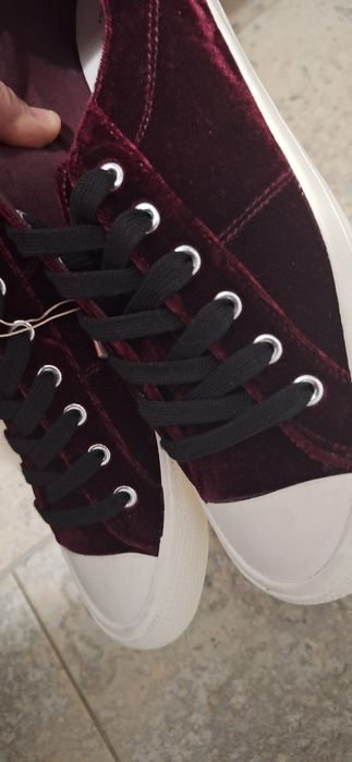 Tenesi Pull an Bear,velur,nr 41,noi