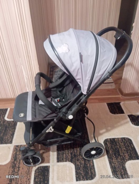 Коляска б/у в хорошем состоянии