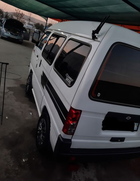 Damas yili 2018 rangi oq