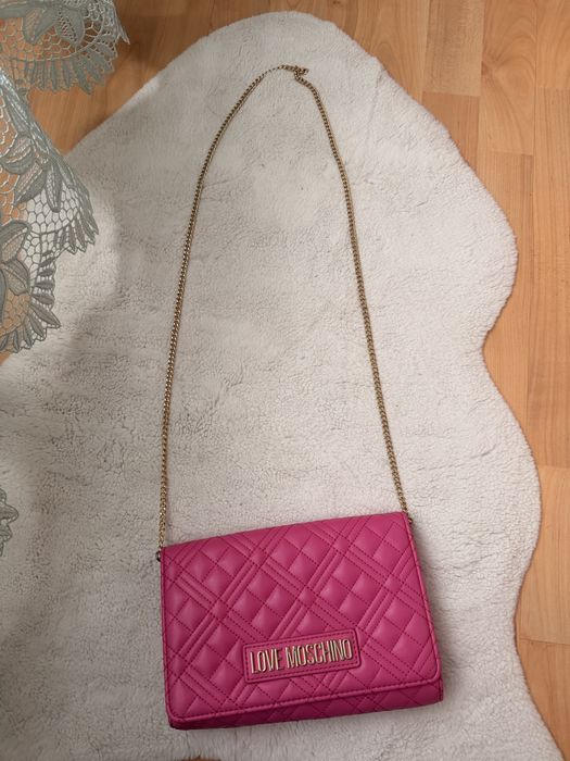 Оригинална чанта Love moschino