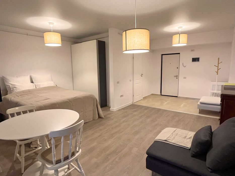 Inchiriere direct proprietar studio dublu loc de parcare bloc nou 40 mp Central Address Residence